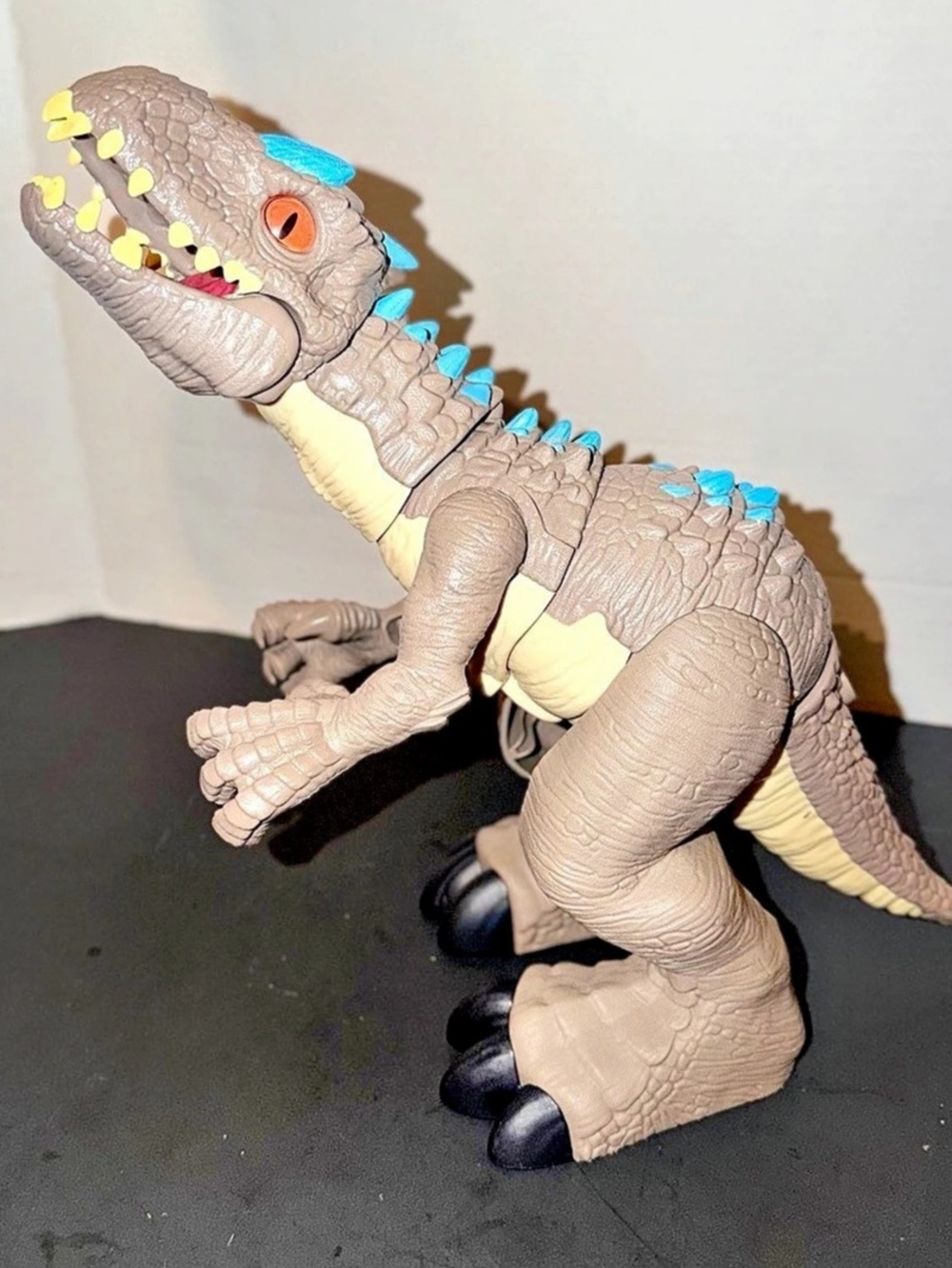 Kenner Jurassic Park Tyrannosaurus Rex T-Rex Action Figure Brown & Blue